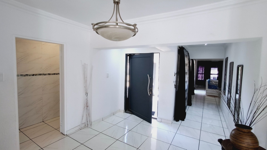 4 Bedroom Property for Sale in Roodia Free State